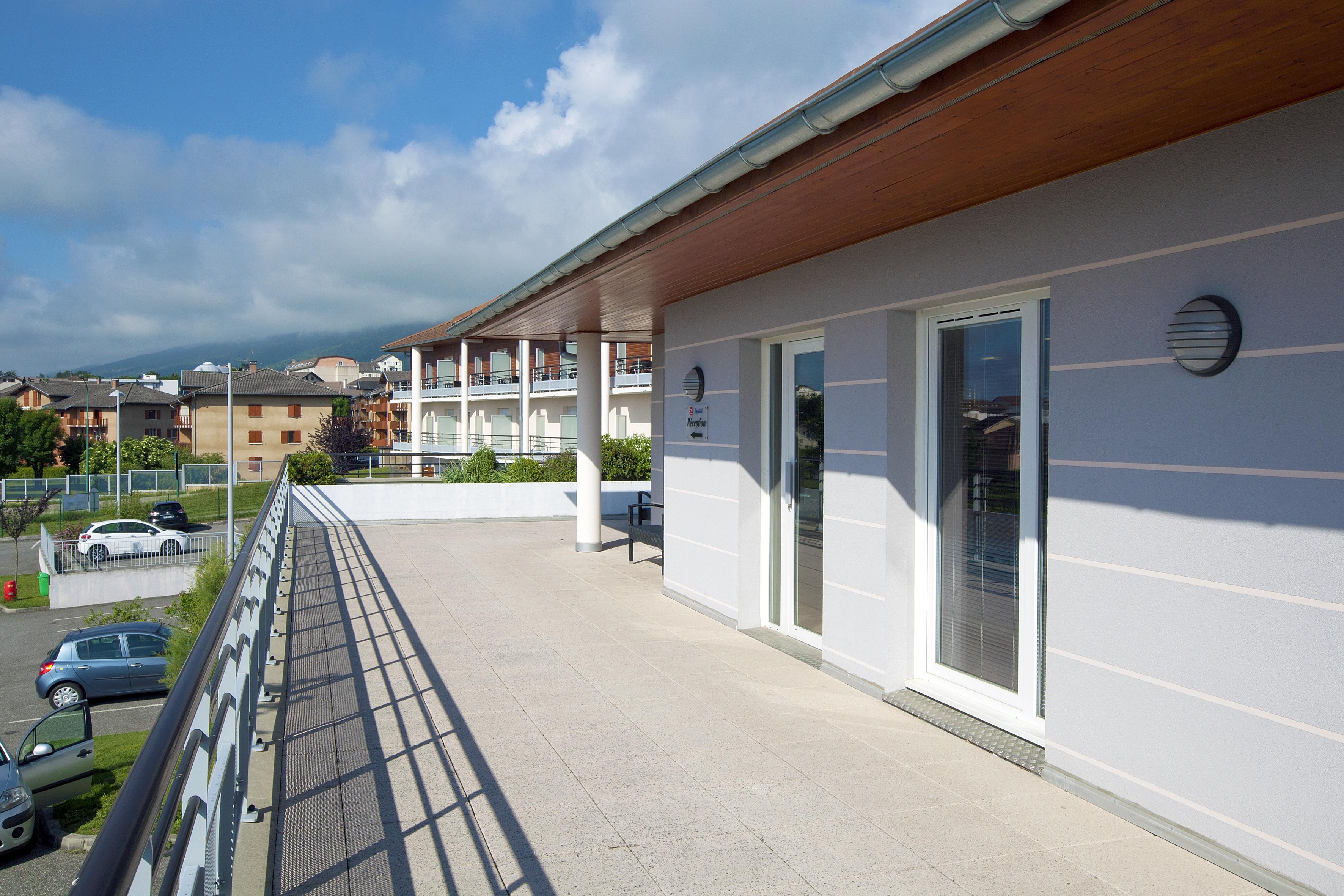 Sejours & Affaires Geneve Gex Les Rives Du Leman Aparthotel Εξωτερικό φωτογραφία